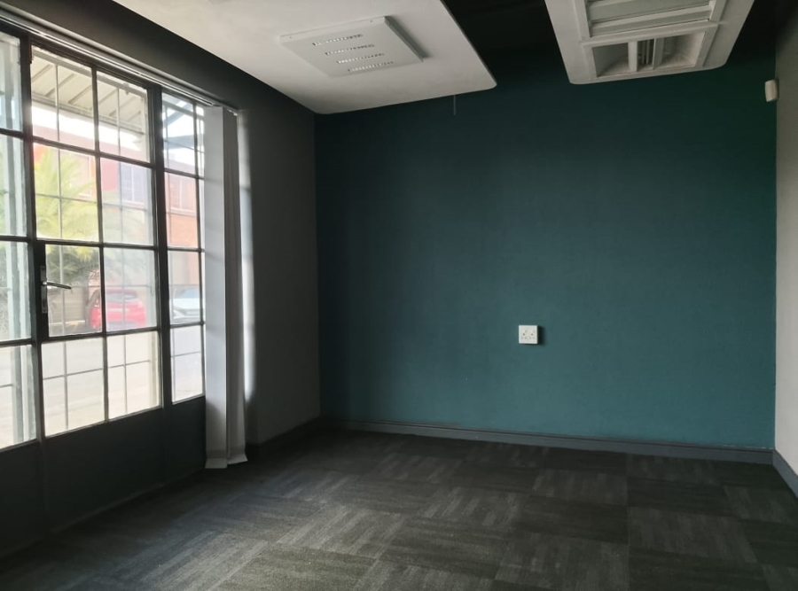 To Let Commercial Property for Rent in Paarden Eiland Western Cape